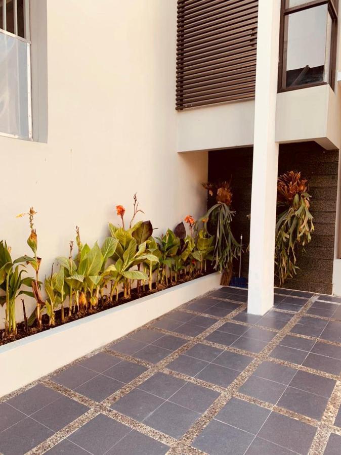 Platinum Setrasari Guest House 5Br Private Pool Bandung Dış mekan fotoğraf